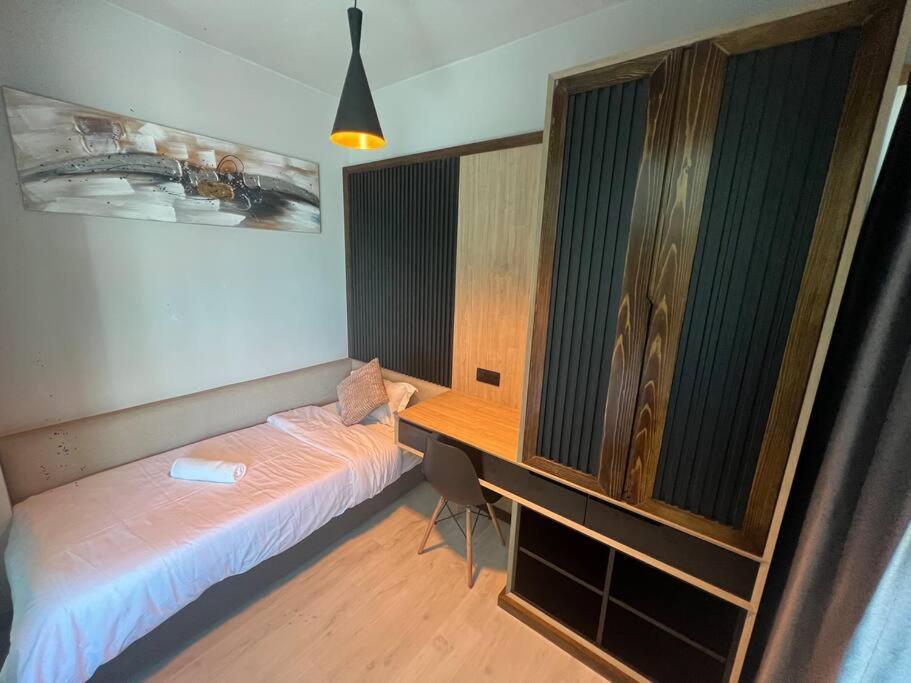 Cc Jesselton Quay -2 Bedrooms *